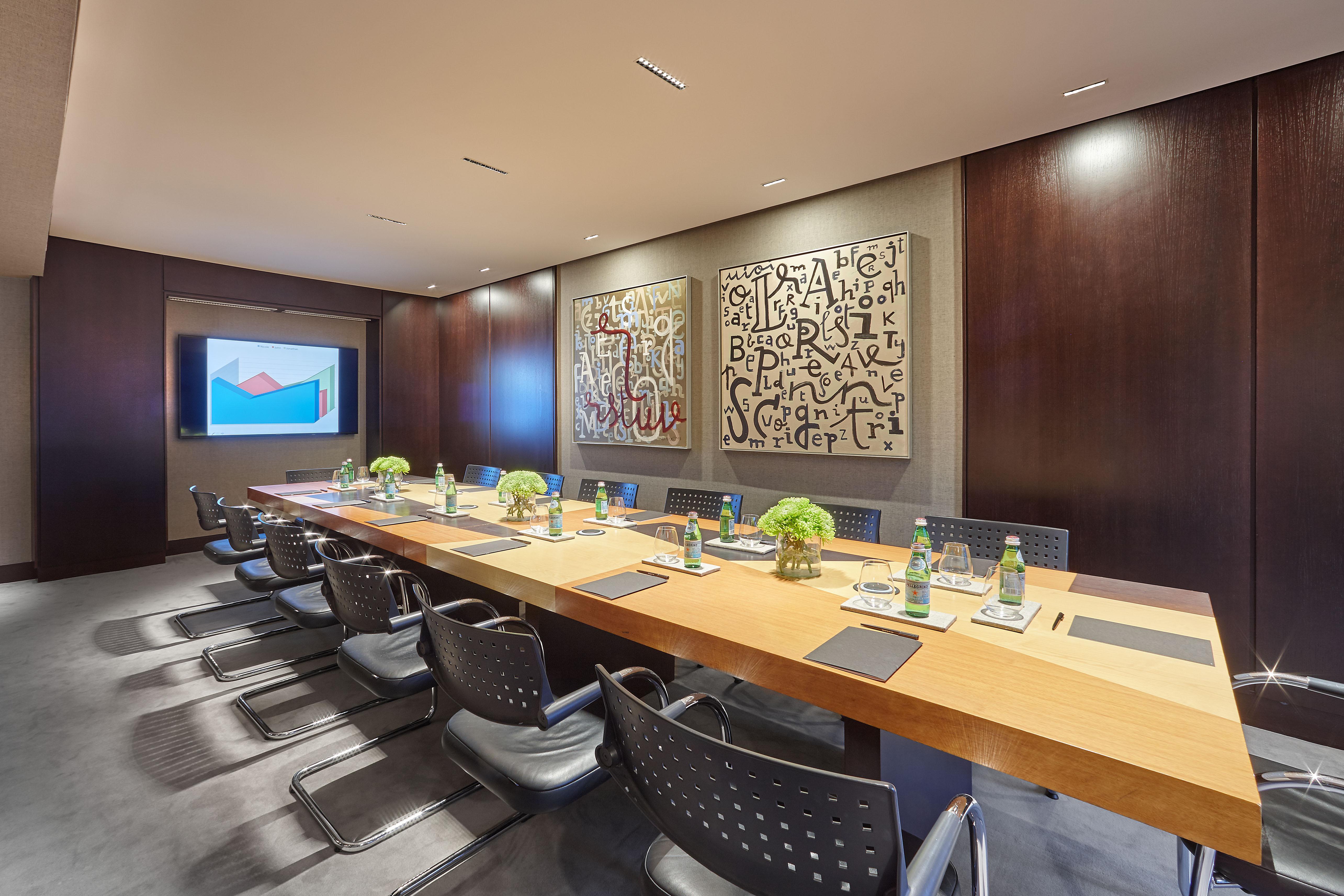 The Artist Grand Hotel Of Art Bilbao Exterior photo Meeting room at the Westin Palace, Madrid