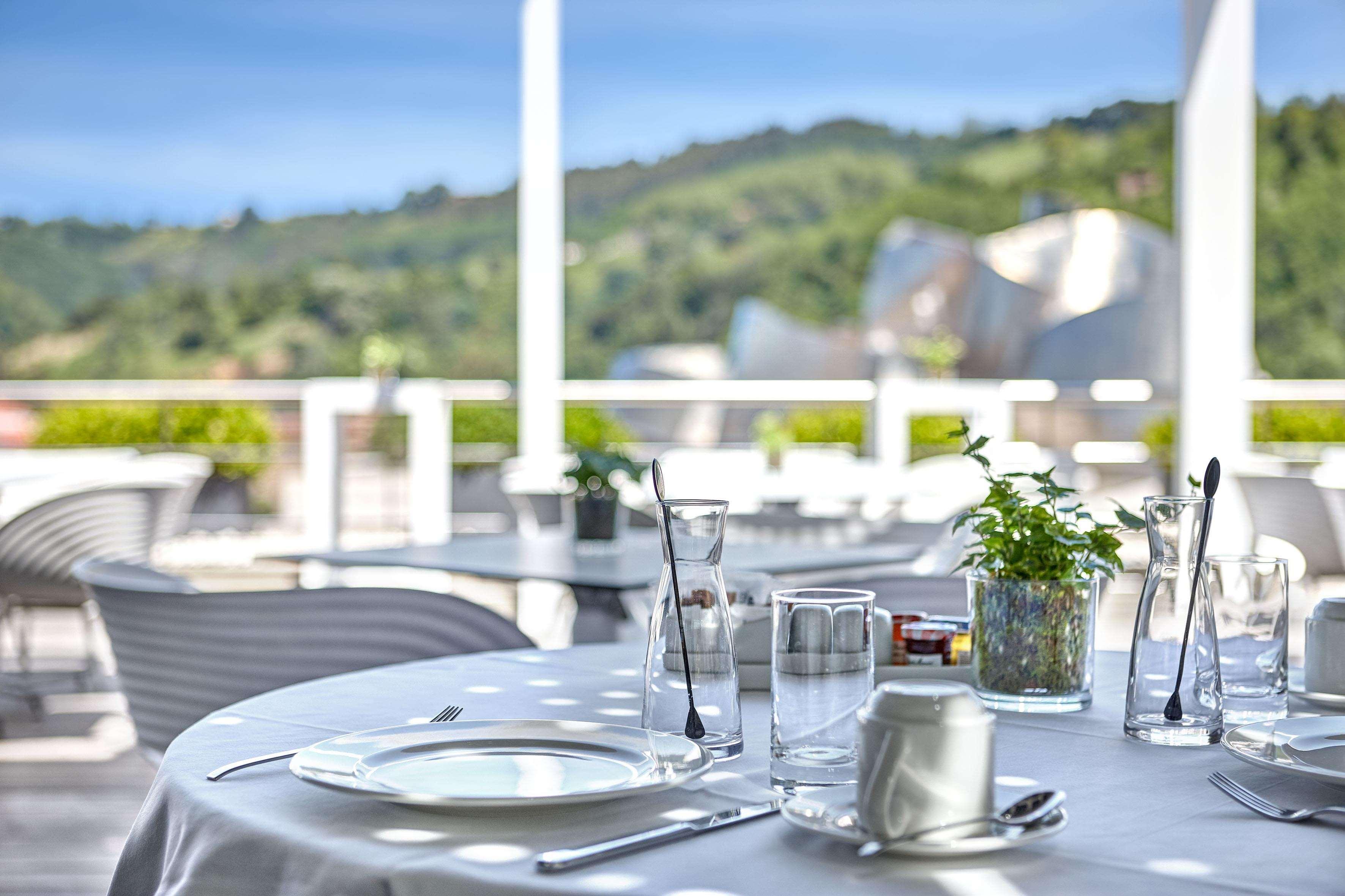 The Artist Grand Hotel Of Art Bilbao Exterior photo Restaurant