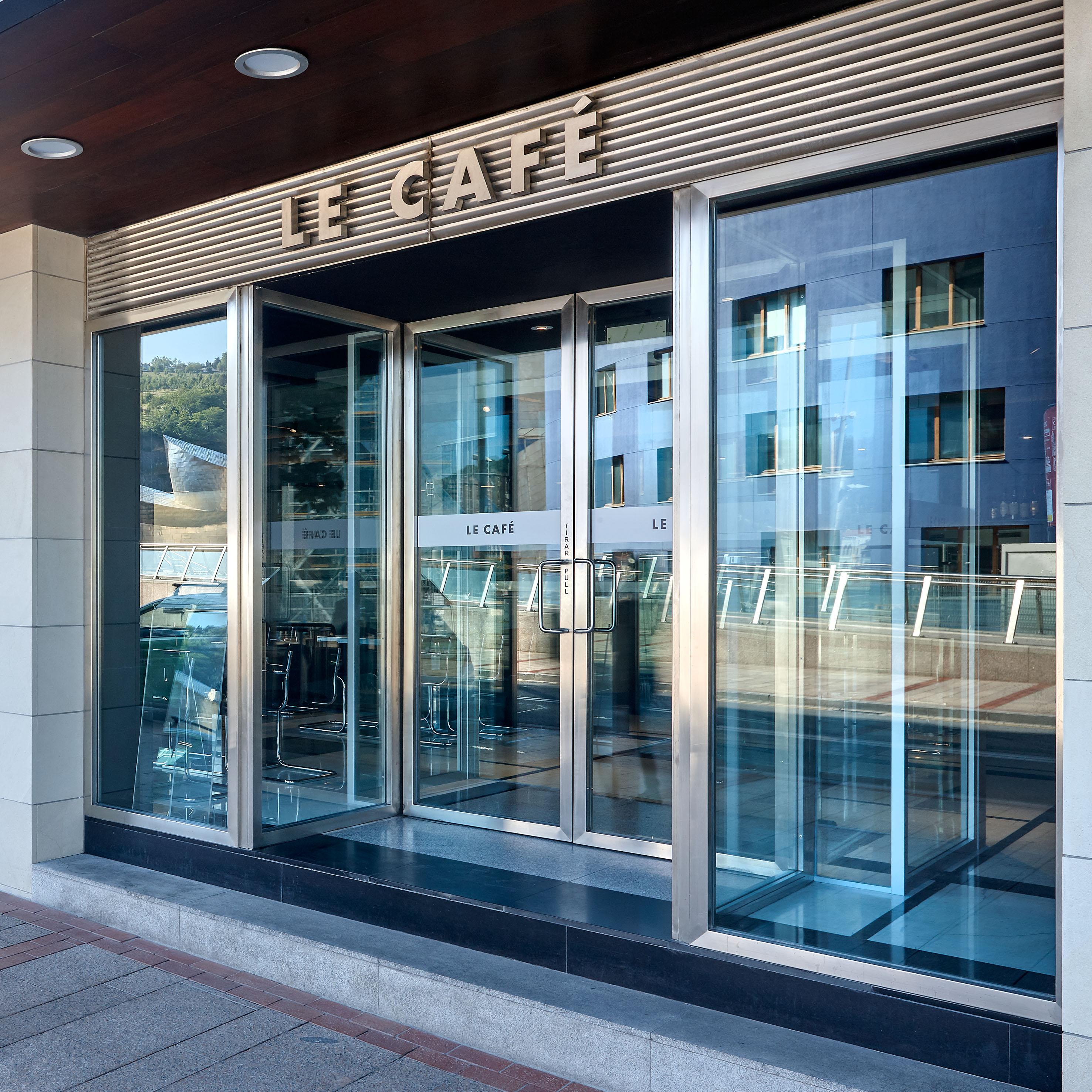 The Artist Grand Hotel Of Art Bilbao Exterior photo Automatic doors