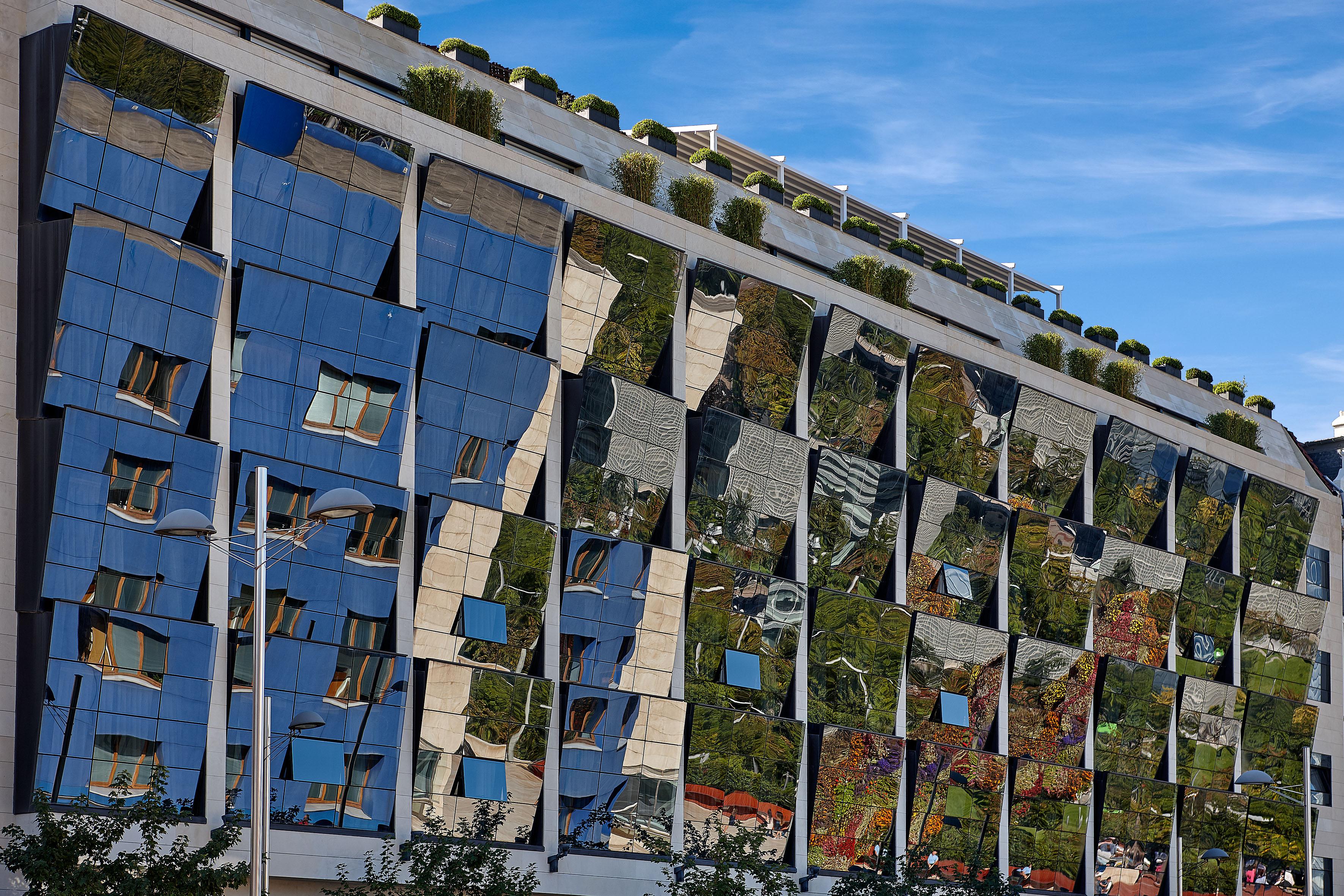 The Artist Grand Hotel Of Art Bilbao Exterior photo The building's facade