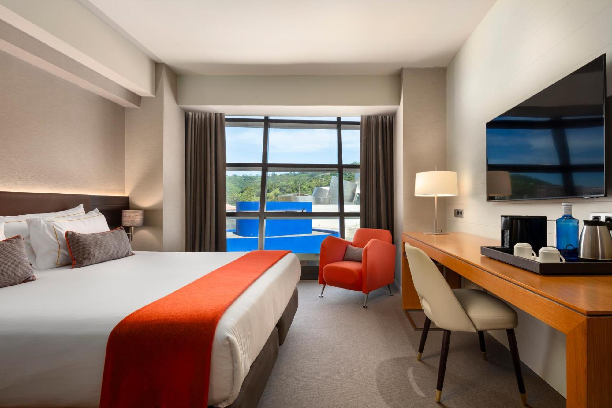 The Artist Grand Hotel Of Art Bilbao Exterior photo Deluxe room