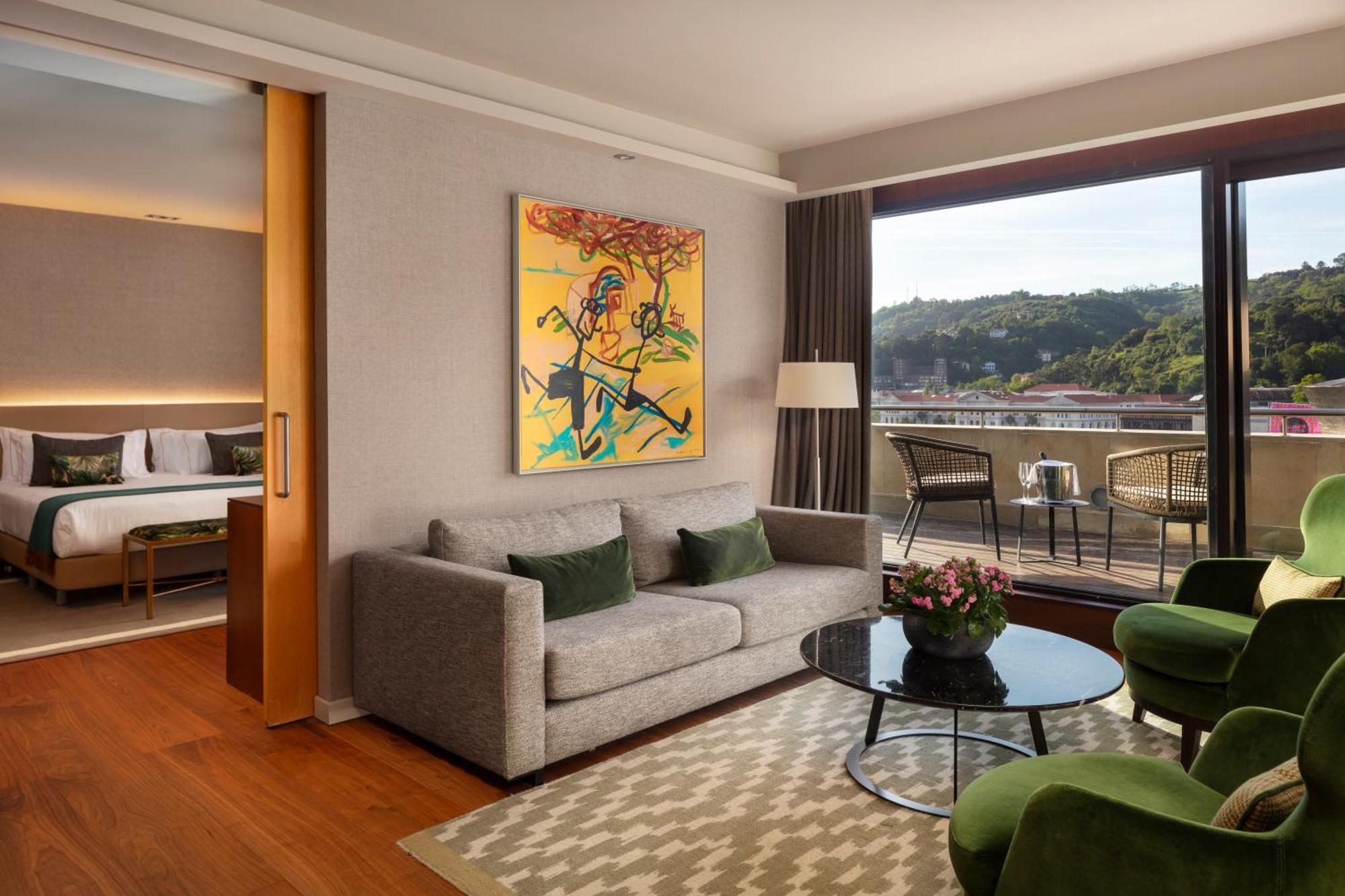 The Artist Grand Hotel Of Art Bilbao Exterior photo A suite at the hotel