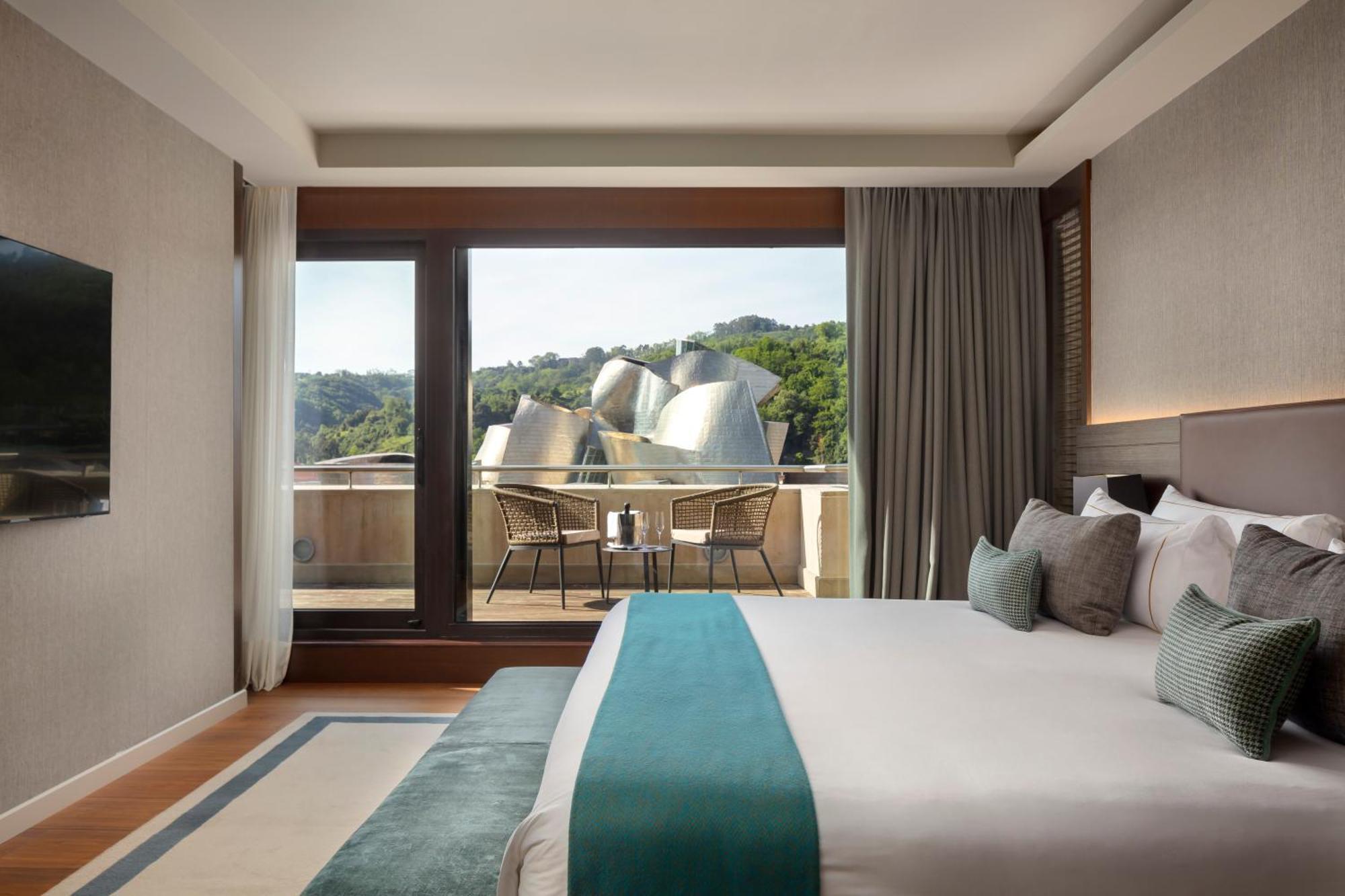 The Artist Grand Hotel Of Art Bilbao Exterior photo Deluxe Room